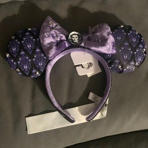 Brand New Her Universe Disney Haunted Mansion Madam Leota Foolish Mortal…